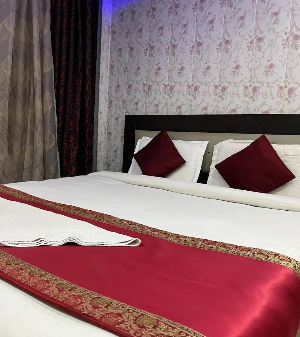 Hotel Parque Inn Варанаси